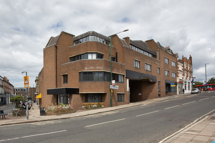 5-13 The Causeway, Teddington for rent - Building Photo - Image 1 of 1