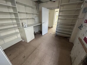 37 Southmead Rd, Bristol for rent Interior Photo- Image 2 of 6