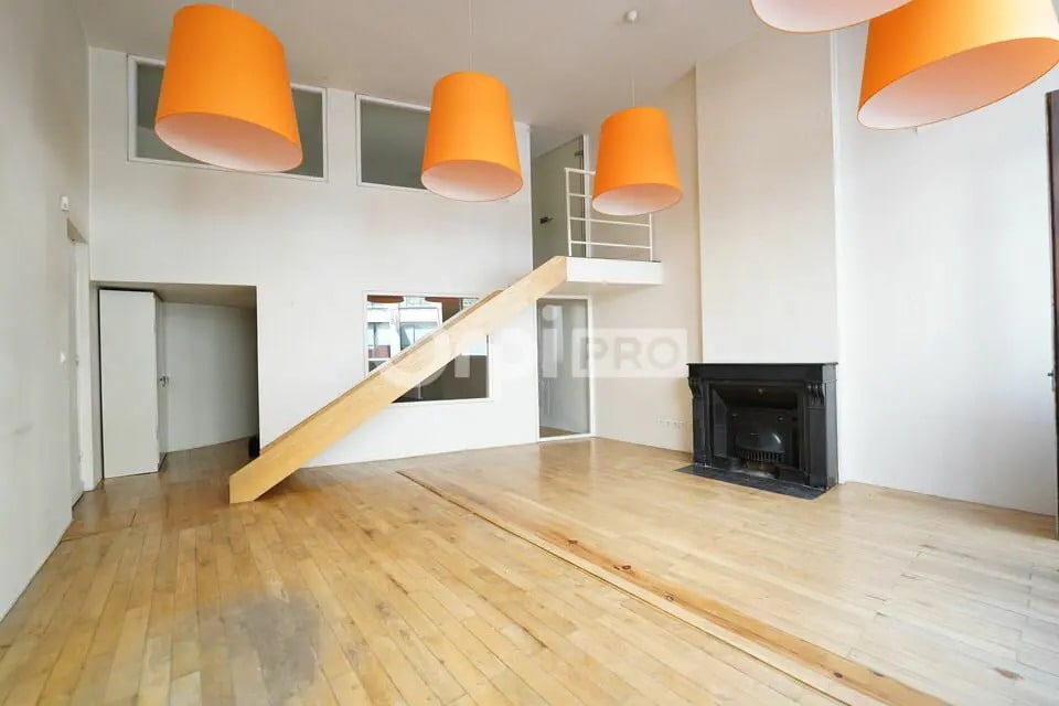 Office in Lyon to rent Interior Photo- Image 1 of 2