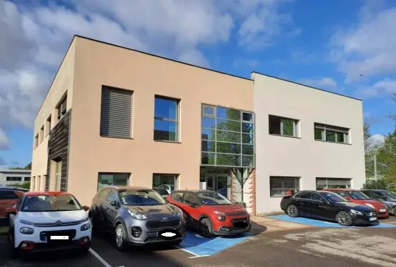 Light Industrial in Bourg-en-Bresse for sale Building Photo- Image 1 of 11