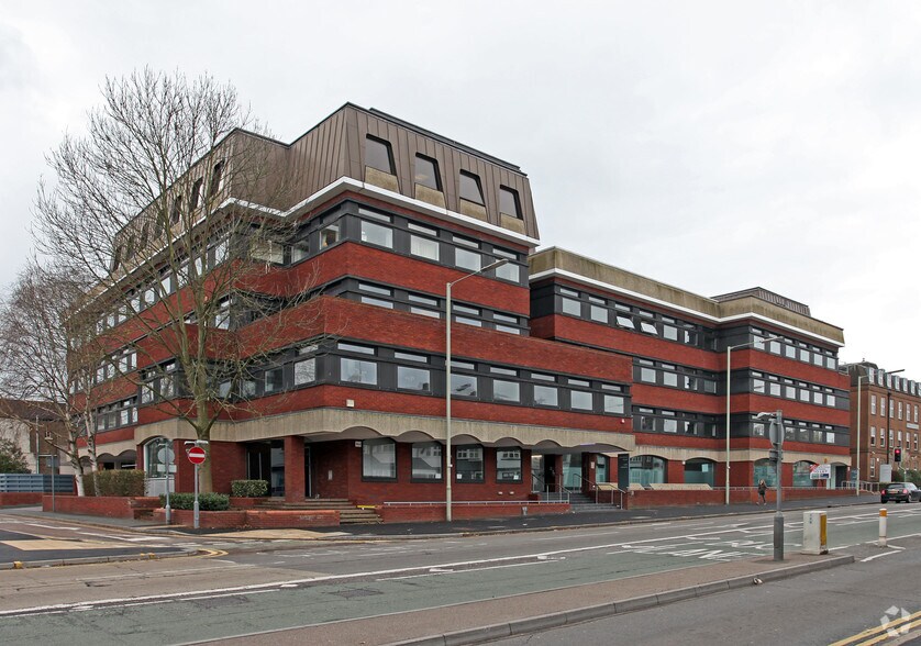 11-19 Station Rd, Watford for sale - Primary Photo - Image 1 of 1