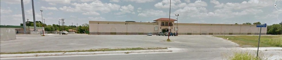 1419 Commercial Ave, San Antonio, TX for sale - Building Photo - Image 1 of 1