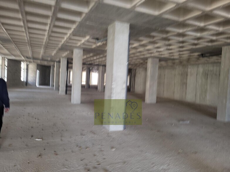 Retail in València to rent - Building Photo - Image 2 of 7