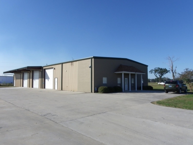 6061 Industrial Dr, Geismar, LA for rent - Primary Photo - Image 1 of 3