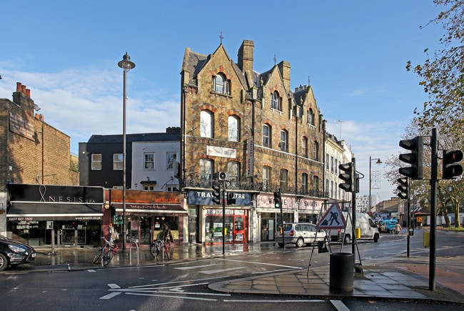 More details for 12 The Pavement, London - Retail to Rent