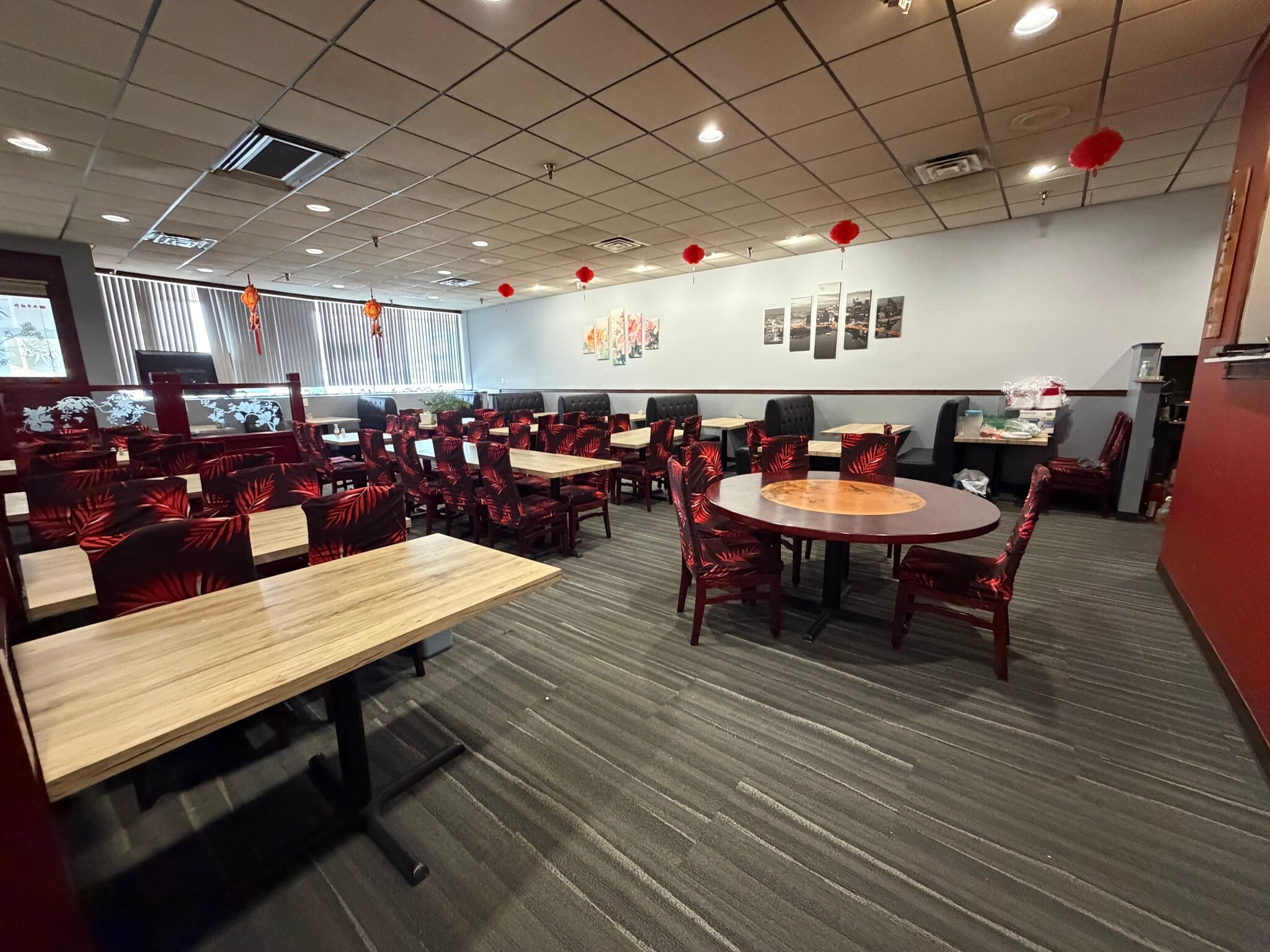 1130 Perry Hwy, Pittsburgh, PA to rent Interior Photo- Image 1 of 5