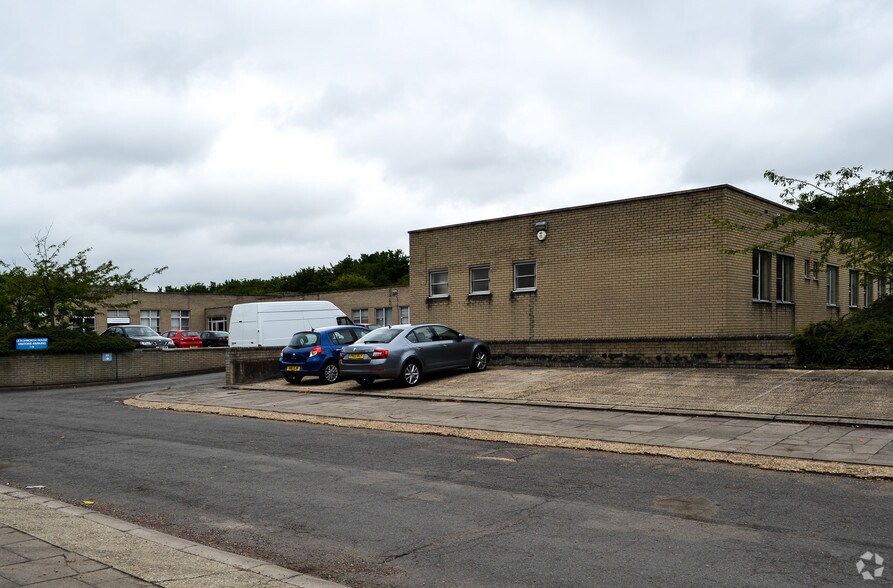 Bleak Hall, Milton Keynes for sale - Primary Photo - Image 1 of 1