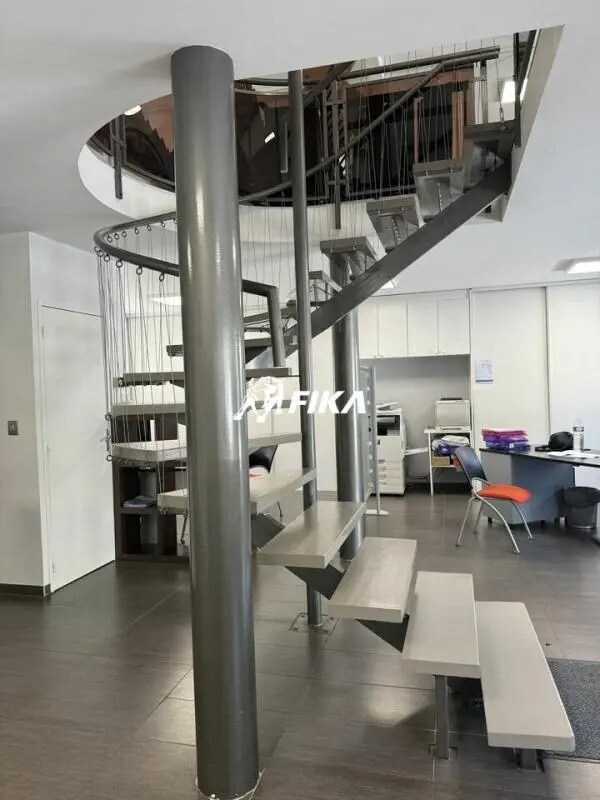 Office in Toulouse for sale Building Photo- Image 1 of 9