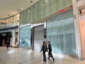 County Sq, Ashford to rent Building Photo- Image 1 of 1