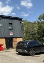 Heol Tir Ton, Newport to rent Building Photo- Image 2 of 8