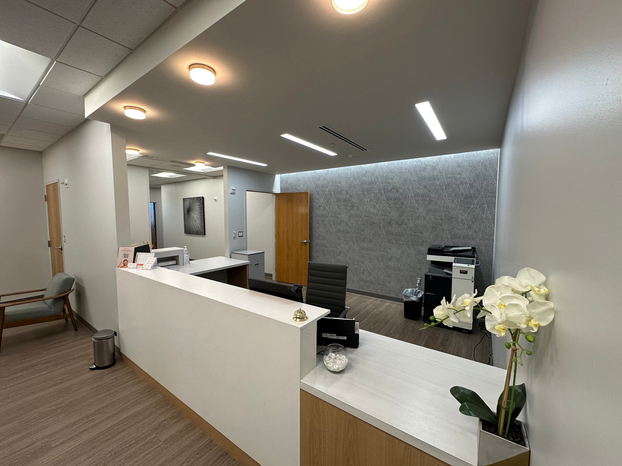 5673 Peachtree Dunwoody Rd NE, Atlanta, GA to rent Building Photo- Image 1 of 11