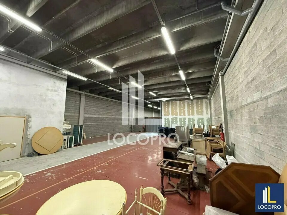 Light Industrial in Vallauris for sale Interior Photo- Image 1 of 13