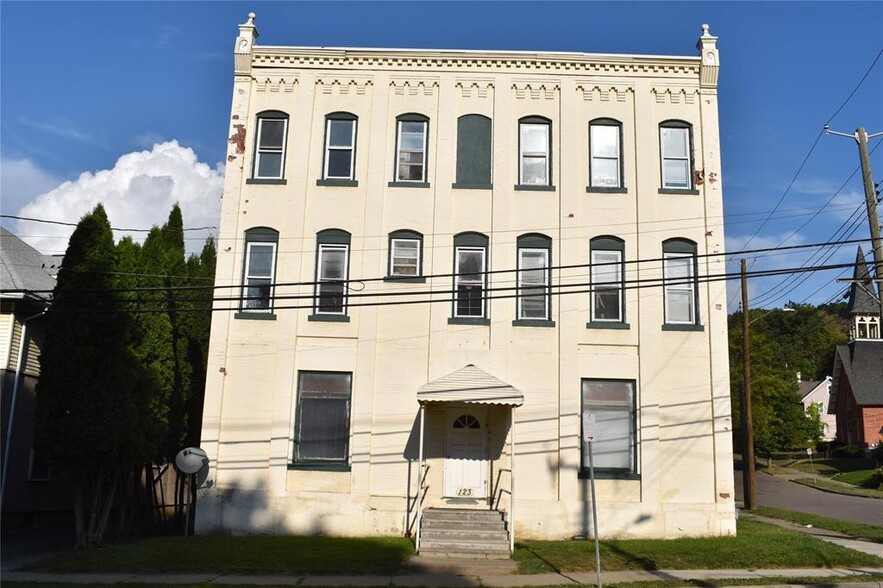 Binghamton Multifamily Portfolio portfolio of 3 properties for sale on LoopNet.co.uk - Building Photo - Image 2 of 6