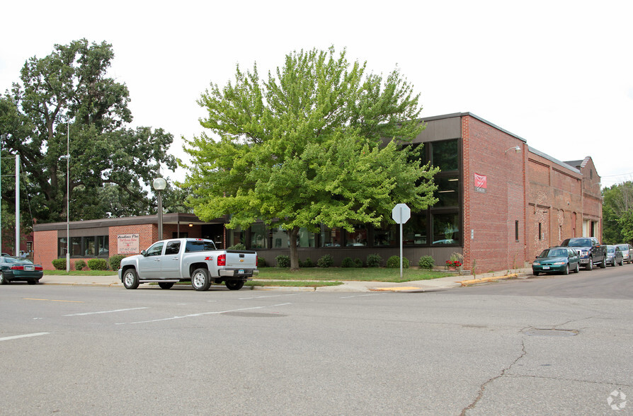 228-234 N Main St, Le Sueur, MN for sale - Primary Photo - Image 1 of 1