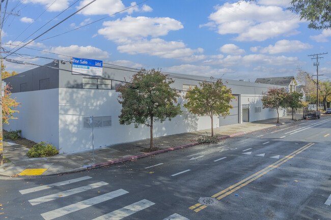 More details for 1680 14th St, Oakland, CA - Industrial for Rent