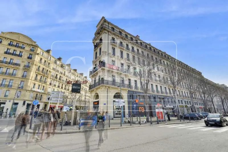 Office in Marseille to rent Building Photo- Image 1 of 14