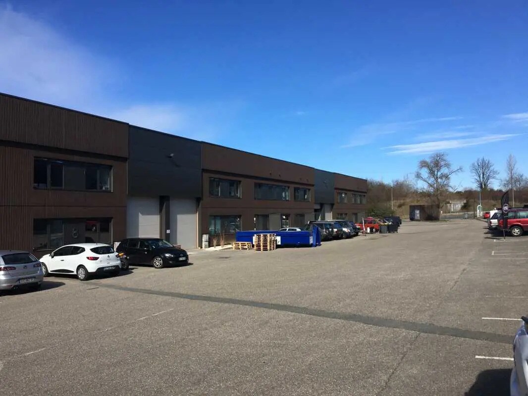 12 Chemin Des Gorges, Dardilly to rent Building Photo- Image 1 of 11