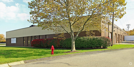 7620-7640 Tyler Blvd, Mentor, OH for rent Building Photo- Image 1 of 4