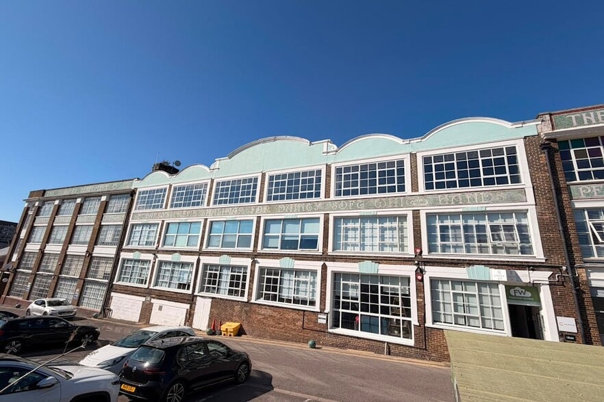 Fonthill Rd, Hove to rent - Building Photo - Image 3 of 3