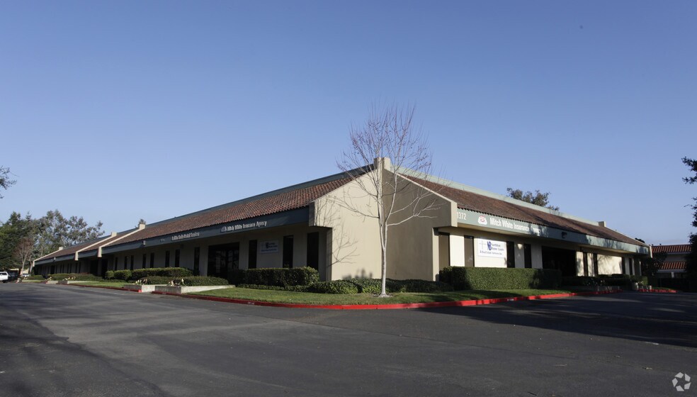 1372 N McDowell Blvd, Petaluma, CA for rent - Building Photo - Image 3 of 4