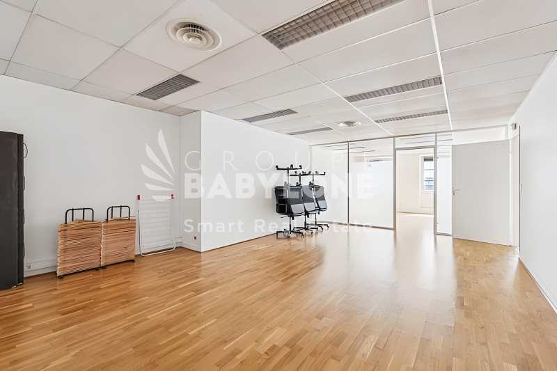 Office in Paris for sale - Interior Photo - Image 3 of 14