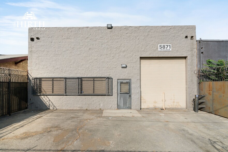 5871 Crocker St, Los Angeles, CA for rent - Building Photo - Image 2 of 29