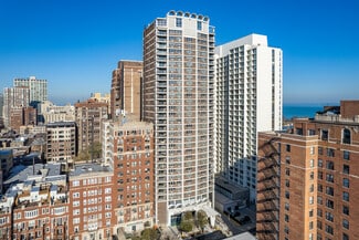 More details for 420 W Belmont Ave, Chicago, IL - Retail to Rent