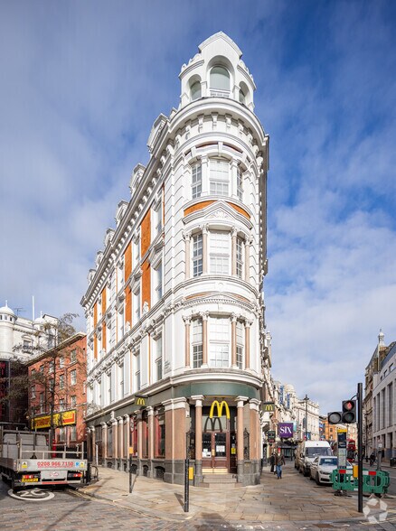 25-27 Shaftesbury Av, London for rent - Building Photo - Image 2 of 3