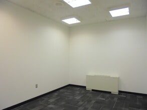 1137 Main St, East Hartford, CT to rent Building Photo- Image 1 of 9