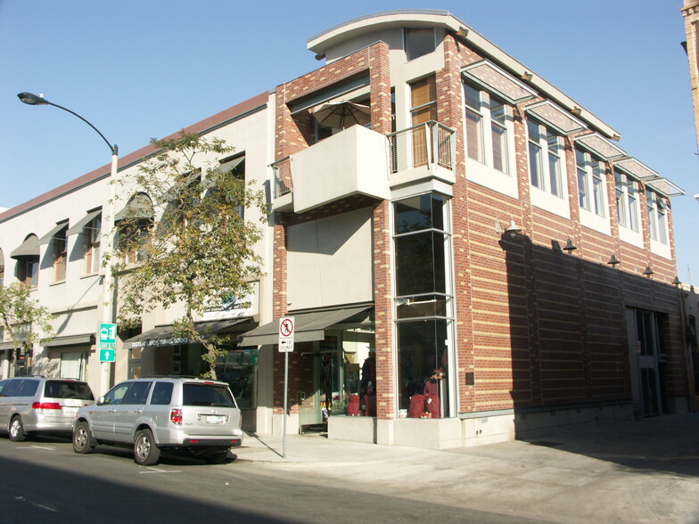 12-22 S Raymond Ave, Pasadena, CA for rent - Building Photo - Image 2 of 4