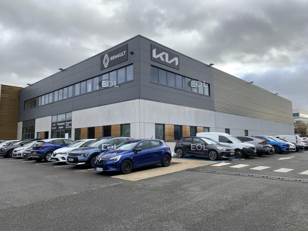 Light Industrial in Cergy to rent Building Photo- Image 1 of 12