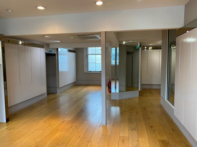 105 Market St, St Andrews to rent - Building Photo - Image 2 of 9