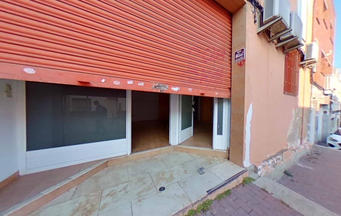 Sabadell, BAR 08206 - Unit Puerta 00 - - Interior Photo - Image 2 of 8