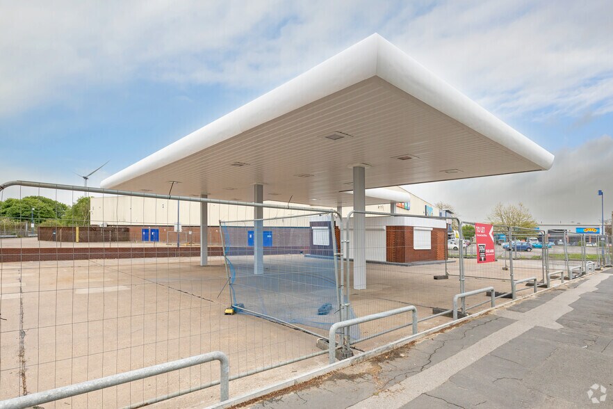 71 Clough Rd, Hull for sale - Primary Photo - Image 1 of 1