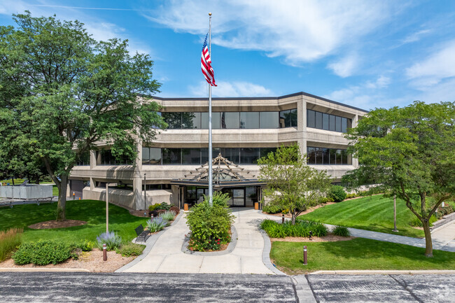 More details for 250 S Executive Dr, Brookfield, WI - Office for Rent