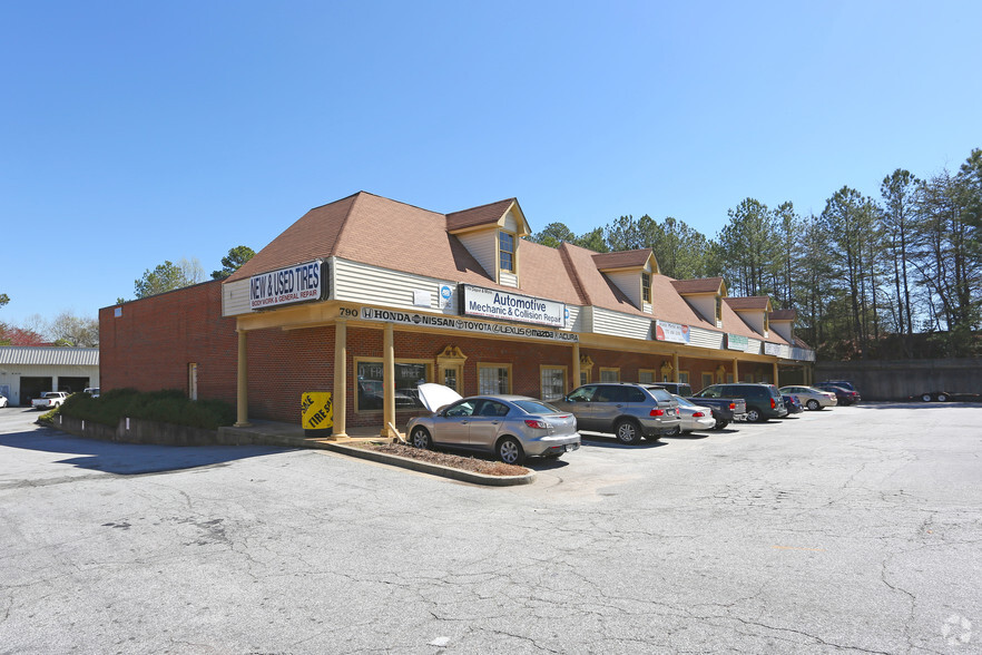 790 Indian Trail Rd, Lilburn, GA for sale - Primary Photo - Image 1 of 4