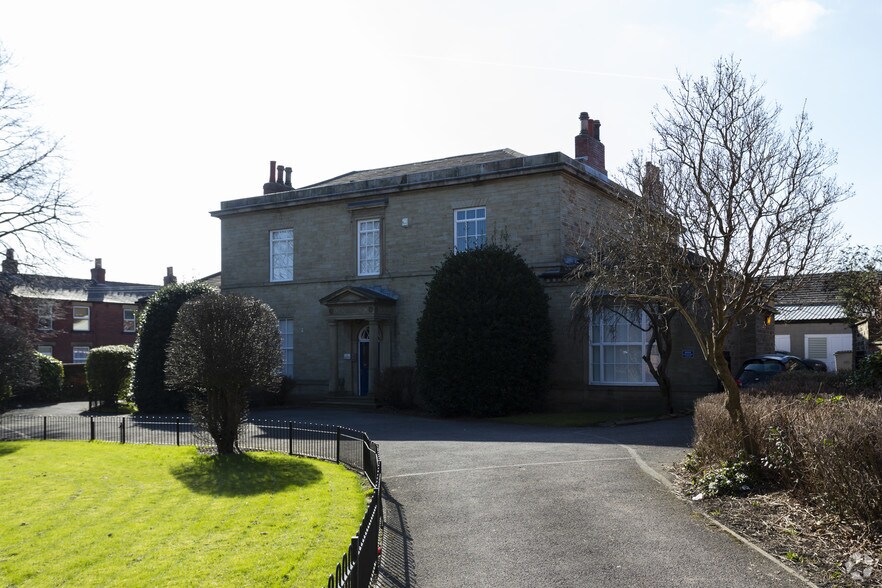 Dewsbury Rd, Ossett WF5 9LR Springstone House UK