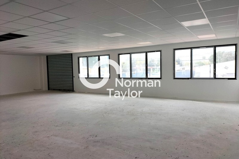 Office in Éguilles to rent - Interior Photo - Image 3 of 8