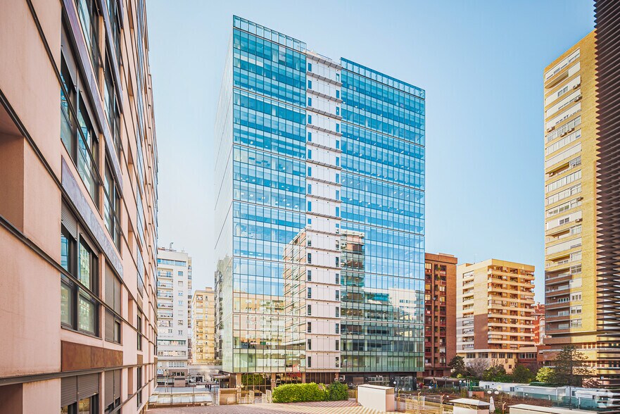 Co-working Space in Madrid, Madrid to rent - Building Photo - Image 1 of 33