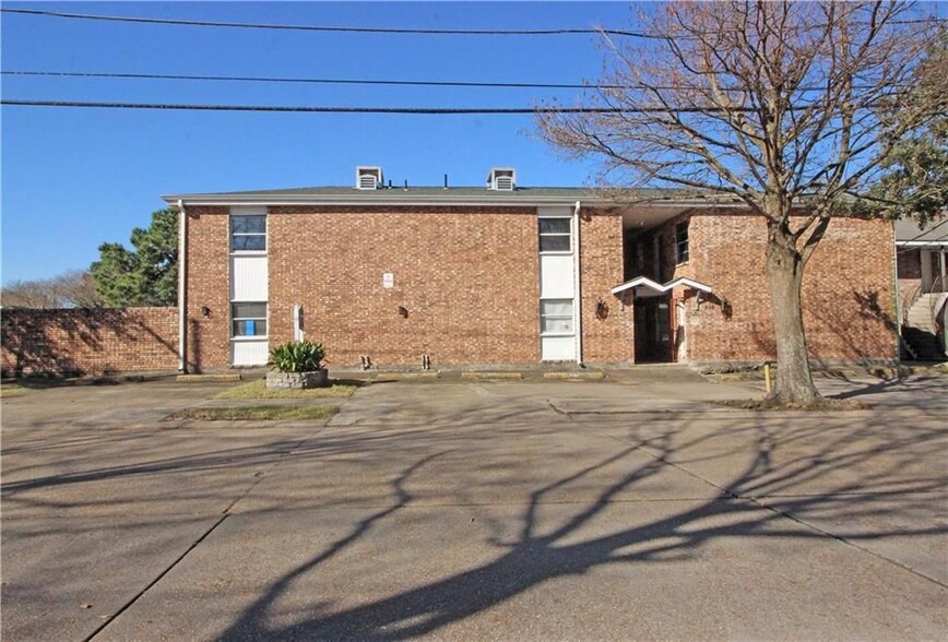 828 Martin Behrman Ave, Metairie, LA for sale - Building Photo - Image 2 of 7