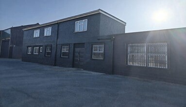 Bruce Rd, Swansea to rent Primary Photo- Image 2 of 5