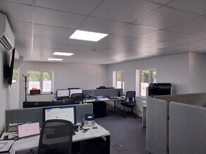 2-4 Pioneer Way, Lincoln to rent Interior Photo- Image 1 of 4