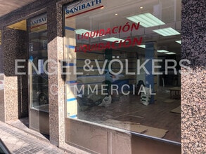 Retail in Madrid, Madrid to rent Interior Photo- Image 1 of 5