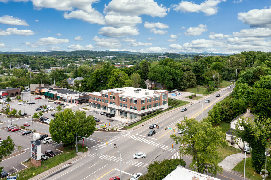 4315 Kingston Pike, Knoxville, TN for rent - Aerial - Image 3 of 5