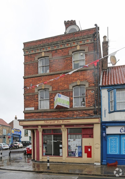 100-100A High St, Bridlington for sale - Building Photo - Image 2 of 2