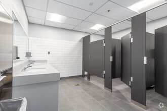 1000 Stewart Ave, Glen Burnie, MD to rent Interior Photo- Image 2 of 2