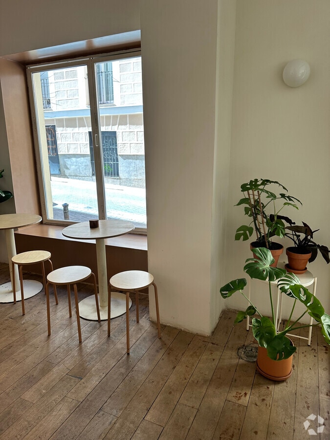 Madrid, MAD 28004 - Unit Puerta 02, Esc. 1 - - Interior Photo - Image 2 of 6