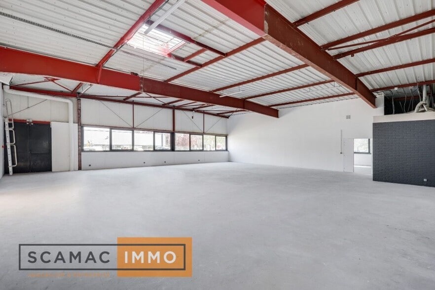 Industrial in Villebon-sur-Yvette to rent - Building Photo - Image 2 of 6
