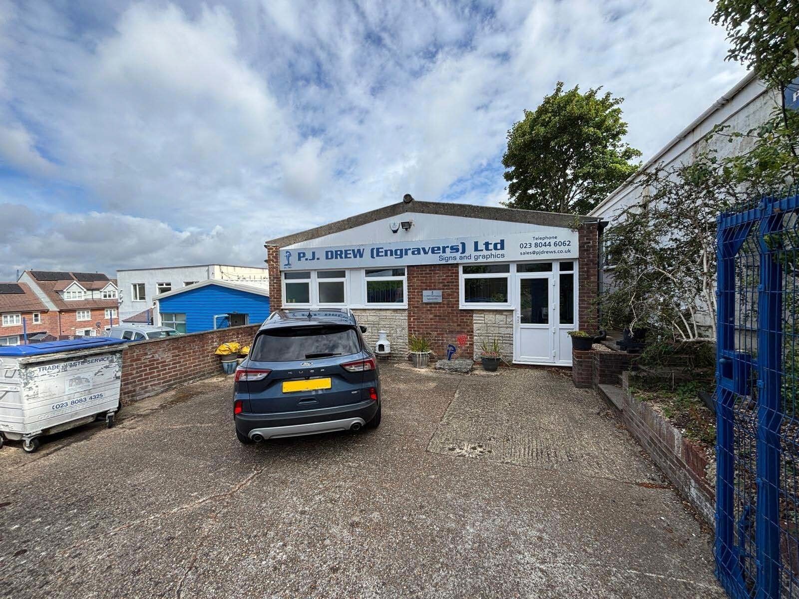 7-8 Lower Vicarage Rd, Southampton for sale Primary Photo- Image 1 of 1