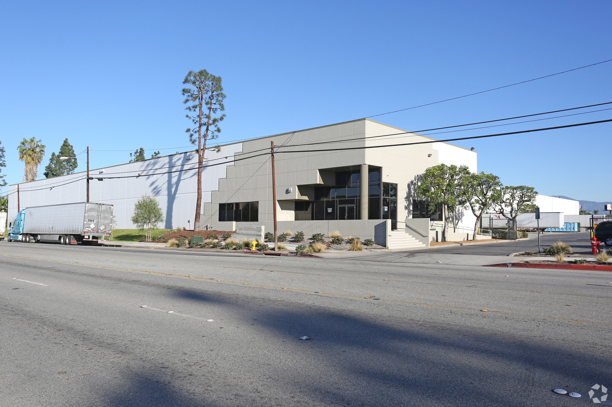 7261-7271 E Slauson Ave, Commerce, CA for sale Building Photo- Image 1 of 1